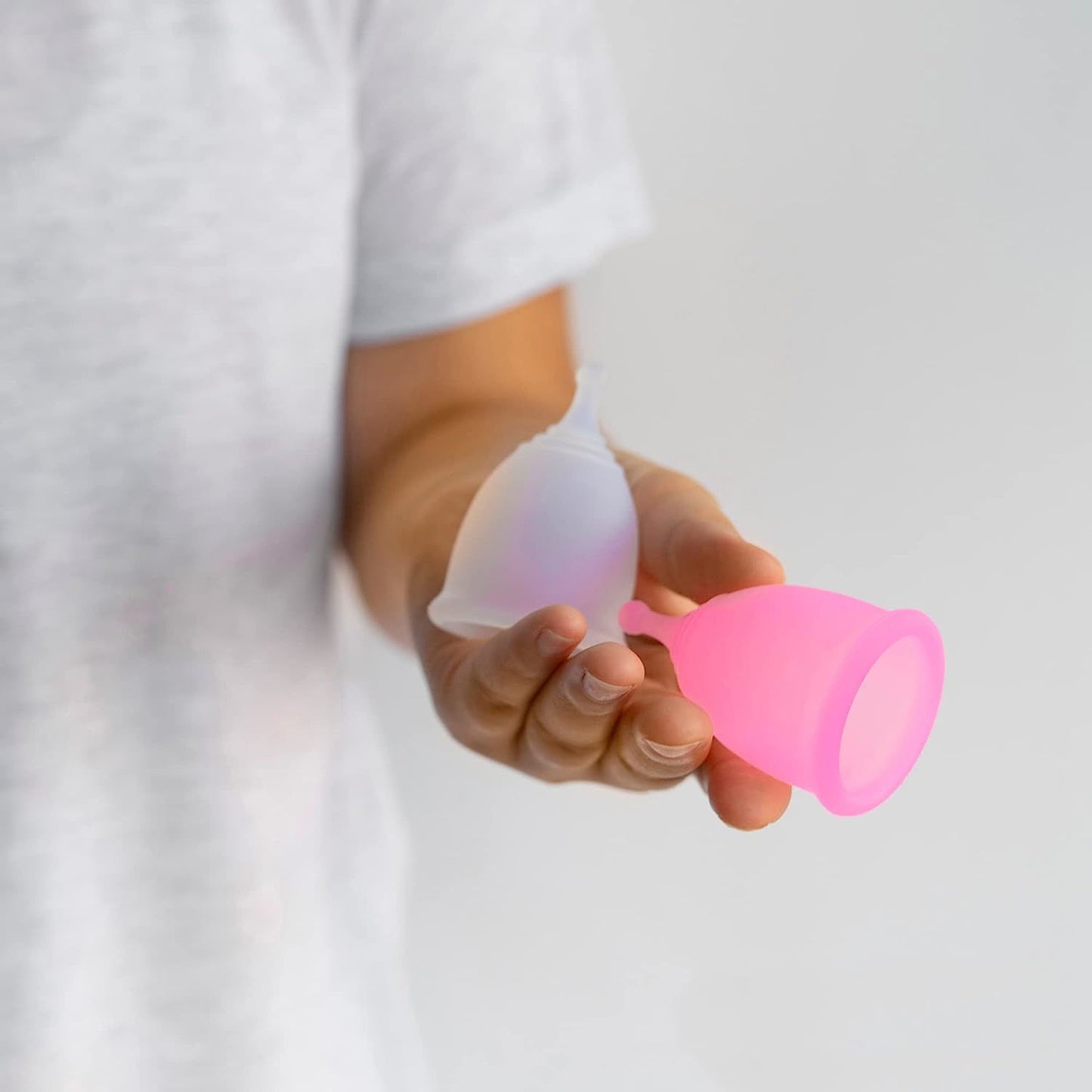 Silicone Menstrual Cup S/L, Pack of 2 Period Cups for Women Heavy Flow, Normal Flow, Pink and Transparent Period Cup Reusable + Storage Bag and Brush, Leak Proof Small Menstrual Cup for Beginners