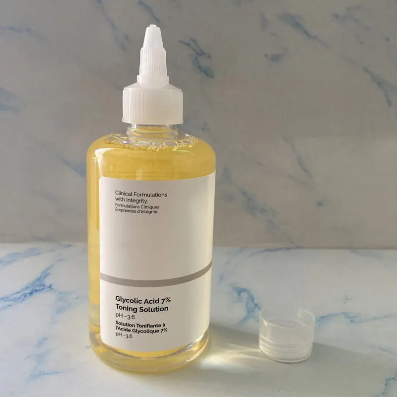 Professional Title: "240ML Glycolic Acid 7% Toning Solution for Textural Irregularities and Lackluster Skin Tone"